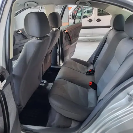VOLKSWAGEN Polo Sedan 1.6 4P, Foto 12