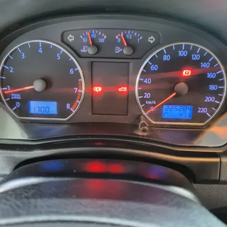 VOLKSWAGEN Polo Sedan 1.6 4P, Foto 13