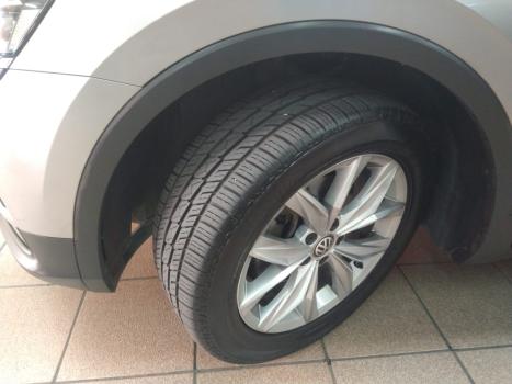 VOLKSWAGEN Tiguan 1.4 250 TSI TOTAL FLEX ALLSPACE COMFORTLINE TURBO AUTOMTICO TIPTRONIC, Foto 9