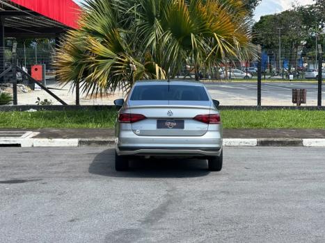 VOLKSWAGEN Virtus 1.0 4P 200 TSI FLEX COMFORTLINE AUTOMÁTICO, Foto 6