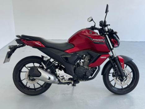 YAMAHA FZ 15 Fazer ABS, Foto 2