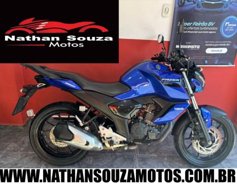 YAMAHA FZ 15 Fazer ABS, Foto 1