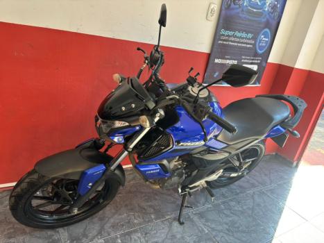 YAMAHA FZ 15 Fazer ABS, Foto 4