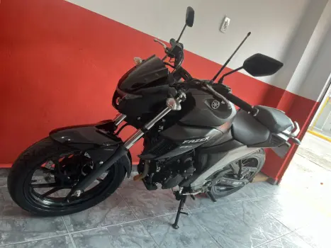 YAMAHA FZ 25 250 Fazer Flex , Foto 2