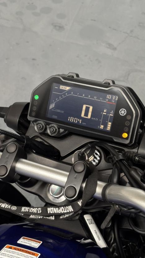 YAMAHA MT-03 300 ABS, Foto 10