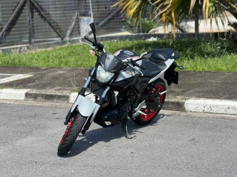 YAMAHA MT-03 300 ABS, Foto 2