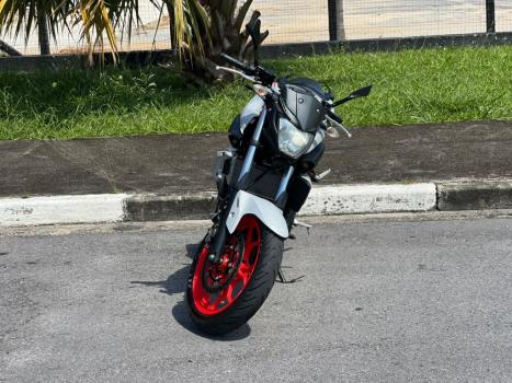 YAMAHA MT-03 300 ABS, Foto 3