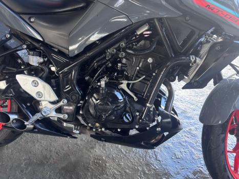 YAMAHA MT-03 300 ABS, Foto 2