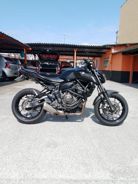 YAMAHA MT-07 700 ABS, Foto 6