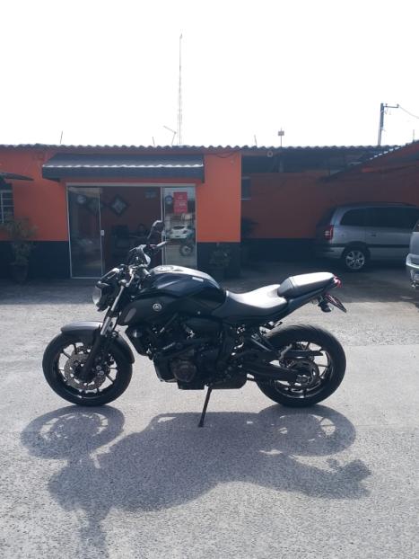 YAMAHA MT-07 700 ABS, Foto 7