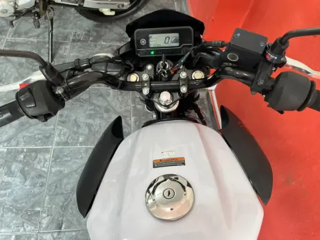 YAMAHA YBR 150 FACTOR ED FLEX, Foto 2