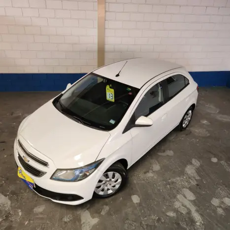 CHEVROLET Onix Hatch 1.4 4P FLEX LT, Foto 9