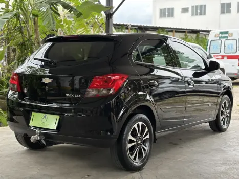 CHEVROLET Onix Hatch 1.4 4P FLEX LTZ AUTOMTICO, Foto 5