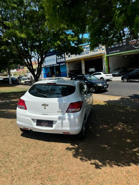 CHEVROLET Onix Sedan 1.0 4P FLEX LT, Foto 4