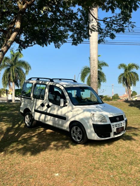 FIAT Doblo 1.4 4P FLEX ATTRACTIVE, Foto 2