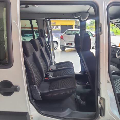 FIAT Doblo 1.8 16V 4P FLEX ESSENCE 7 LUGARES, Foto 10