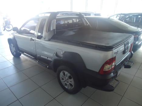 FIAT Strada 1.8 ADVENTURE CABINE ESTENDIDA, Foto 4