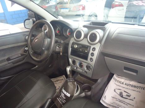 FORD Fiesta Hatch 1.0 4P, Foto 3