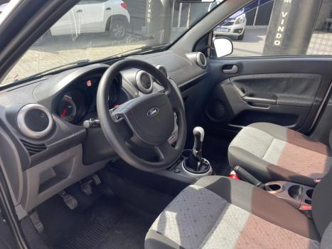 FORD Fiesta Hatch 1.6 4P, Foto 6