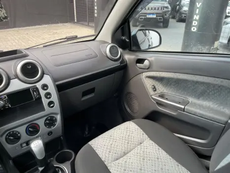 FORD Fiesta Hatch 1.6 4P FLEX, Foto 9