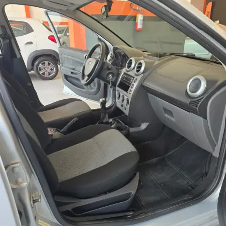 FORD Fiesta Sedan 1.6 4P ROCAM FLEX, Foto 9