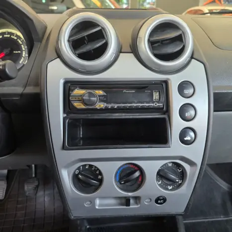 FORD Fiesta Sedan 1.6 4P ROCAM FLEX, Foto 13