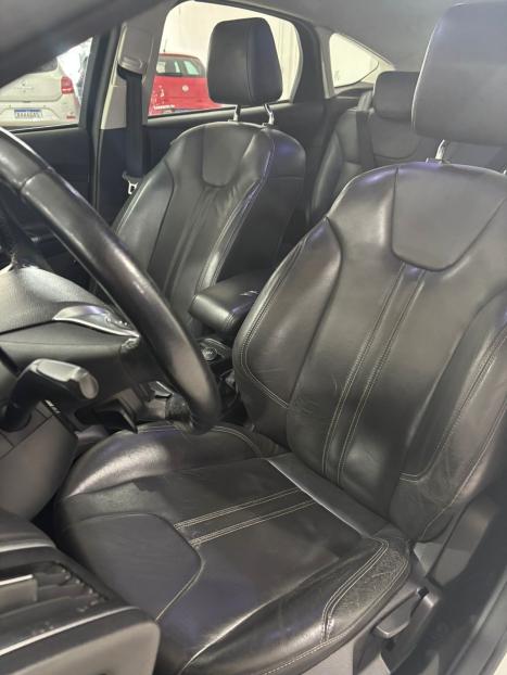 FORD Focus Hatch 2.0 16V 4P FLEX SE PLUS POWERSHIFT AUTOMTICO, Foto 3