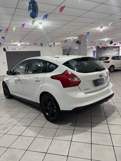 FORD Focus Hatch 2.0 16V 4P FLEX SE PLUS POWERSHIFT AUTOMTICO, Foto 10