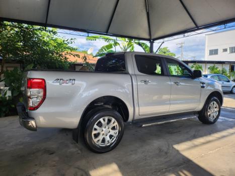 FORD Ranger 3.2 20V XLT 4X4 CABINE DUPLA TURBO DIESEL AUTOMTICO, Foto 7