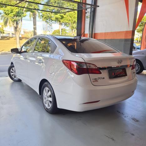 HYUNDAI HB 20 Sedan 1.0 12V 4P FLEX COMFORT PLUS, Foto 4