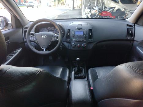 HYUNDAI I30 2.0 16V 4P, Foto 8