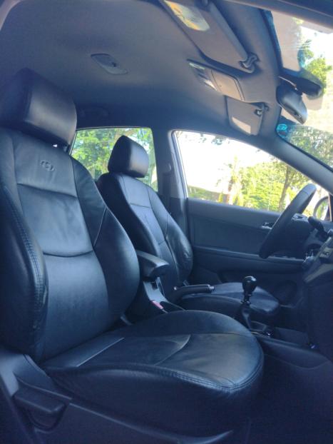 HYUNDAI I30 2.0 16V 4P, Foto 9