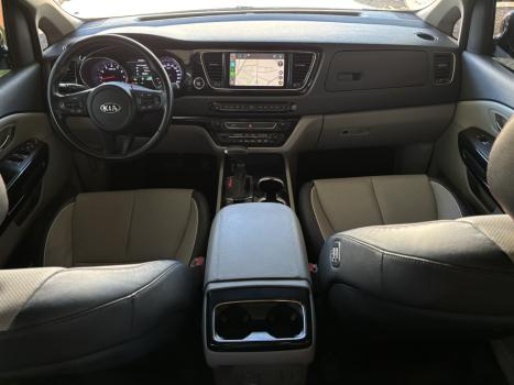 KIA Carnival 3.3 V6 4P EX, Foto 9