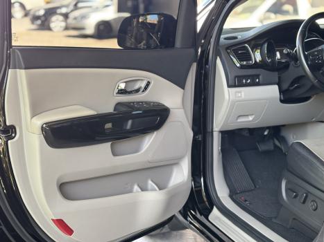 KIA Carnival 3.3 V6 4P EX, Foto 17