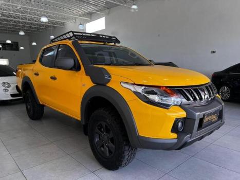 MITSUBISHI L 200 Savana 2.5 SAVANA 4X4 TURBO DIESEL CABINE DUPLA, Foto 2