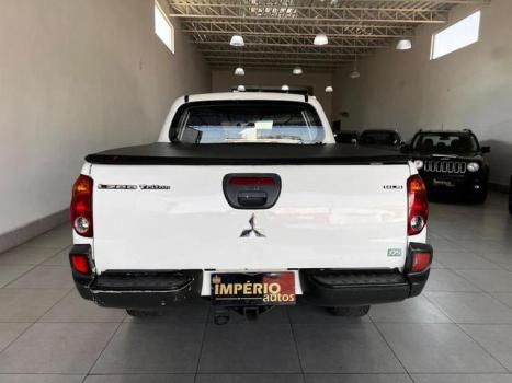 MITSUBISHI L 200 Triton 3.2 16V HPE 4X4 CABINE DUPLA TURBO DIESEL INTERCOOLER, Foto 6