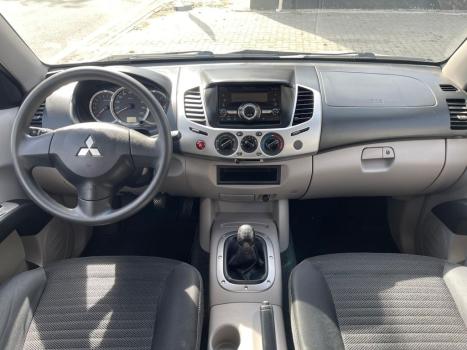 MITSUBISHI L 200 Triton 2.4 16V FLEX HLS CABINE DUPLA, Foto 6