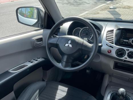 MITSUBISHI L 200 Triton 2.4 16V FLEX HLS CABINE DUPLA, Foto 10
