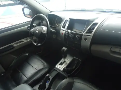 MITSUBISHI Pajero Dakar 3.2 16V 4P HPE 4X4  7 LUGARES TURBO INTECOOLER DIESEL AUTOMTICO, Foto 6