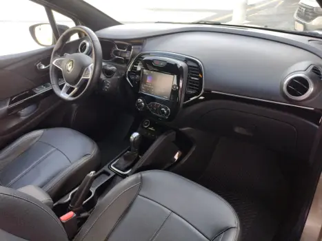 RENAULT Captur 1.3 16V 4P FLEX TCE INTENSE TURBO X-TRONIC AUTOMTICO CVT, Foto 6