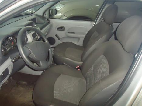 RENAULT Clio Hatch 1.0 16V 4P FLEX EXPRESSION, Foto 5