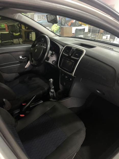RENAULT Sandero 1.0 16V 4P FLEX EXPRESSION, Foto 5