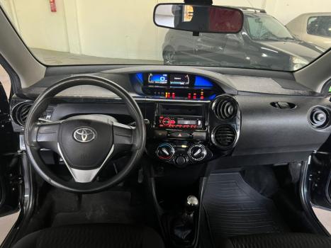 TOYOTA Etios Hatch 1.3 16V 4P FLEX X, Foto 2