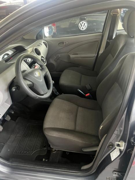 TOYOTA Etios Sedan 1.5 16V 4P FLEX X, Foto 9