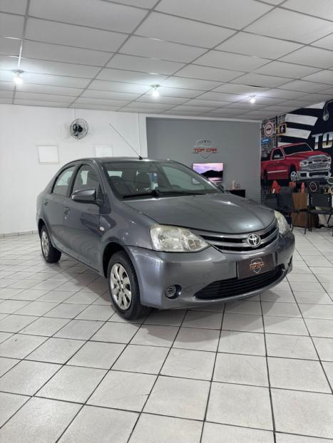 TOYOTA Etios Sedan 1.5 16V 4P FLEX XS, Foto 2