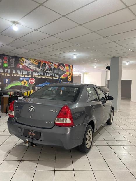 TOYOTA Etios Sedan 1.5 16V 4P FLEX XS, Foto 2