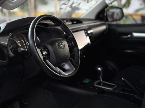 TOYOTA Hilux Caminhonete 2.8 16V 4P SR 4X4 DIESEL CABINE DUPLA AUTOMTICO, Foto 7