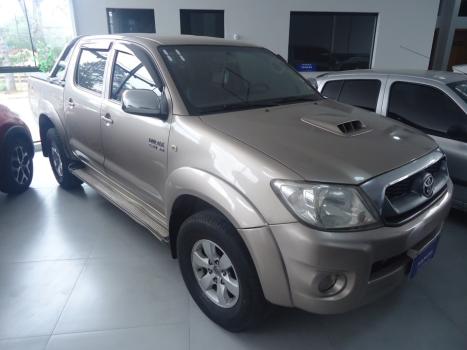 TOYOTA Hilux Caminhonete 3.0 4P 4X4 SRV TURBO DIESEL CABINE DUPLA AUTOMTICO, Foto 1