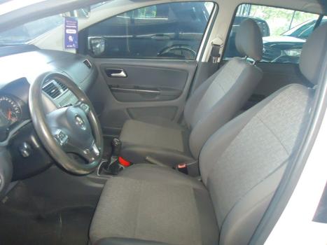 VOLKSWAGEN Fox 1.6 4P, Foto 3