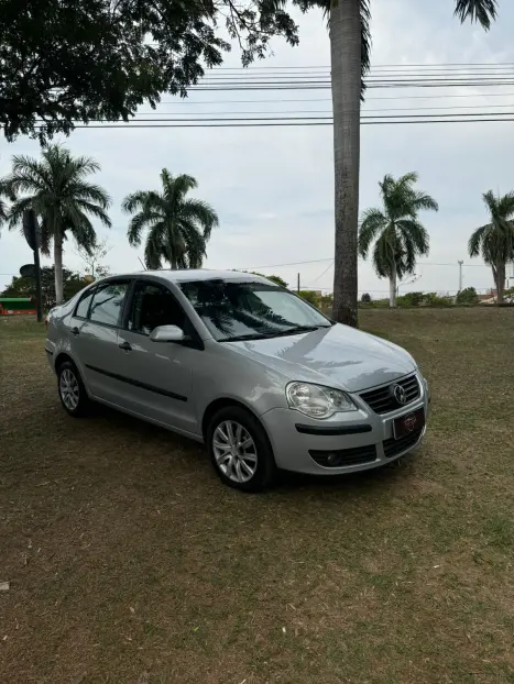 VOLKSWAGEN Polo Sedan 1.6 4P FLEX, Foto 2